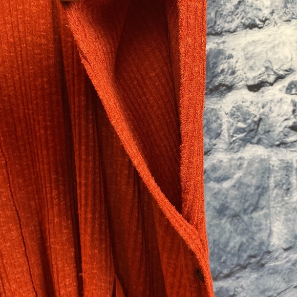 Open Cardigan Sweater with faux suede look Pockets button accents sides - Picture 5 of 7